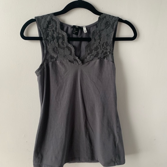 Lot of 2 super cute H&M tops - Picture 2 of 12